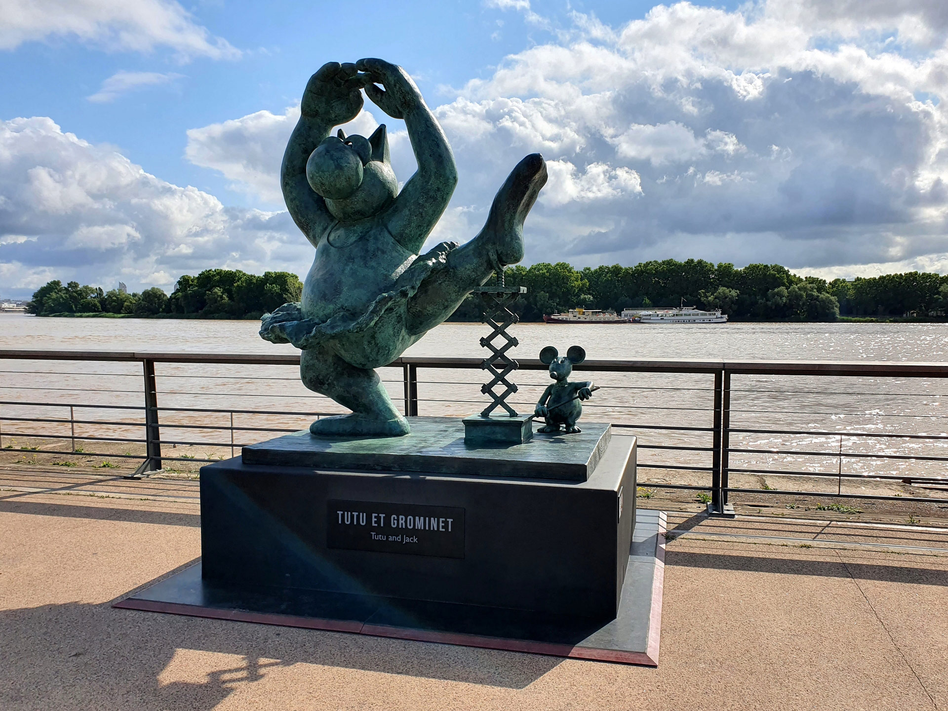 Geluck sculpture, Bordeaux